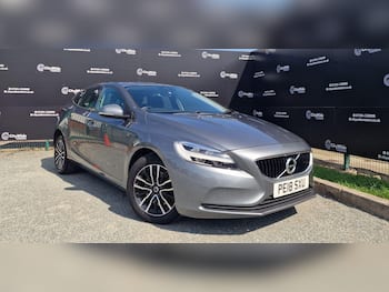 Used Volvo V40 2018 for sale - 79620983: Photo
