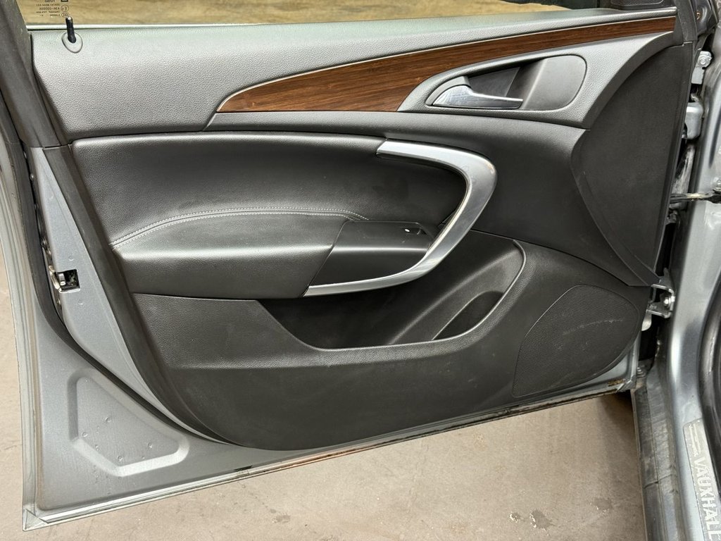 Used Vauxhall Insignia 2011 for sale - 77193386: Photo 19