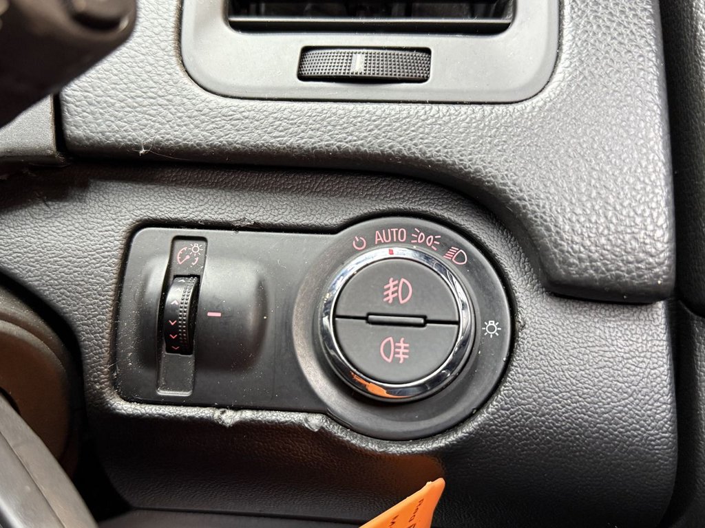 Used Vauxhall Insignia 2011 for sale - 77193386: Photo 31