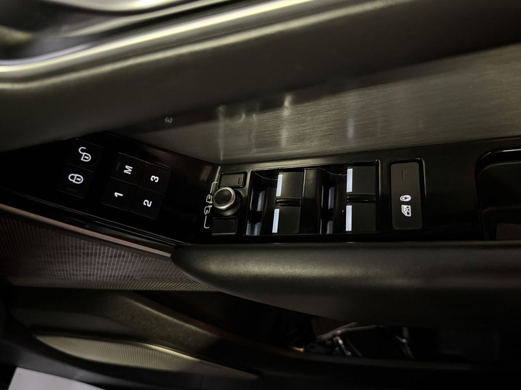 Used Land Rover Range Rover Velar 2018 for sale - 76851027: Photo 45