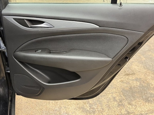 Used Vauxhall Insignia 2018 for sale - 76235595: Photo 19