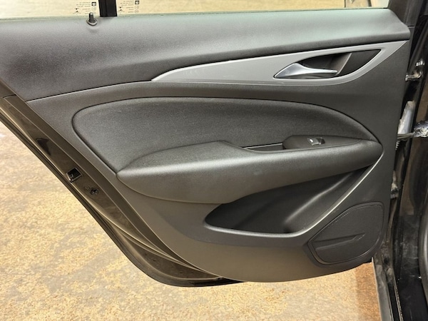 Used Vauxhall Insignia 2018 for sale - 76235595: Photo 24