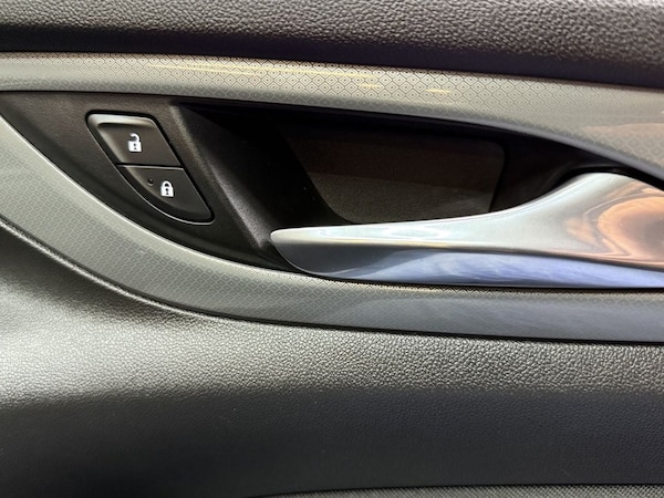 Used Vauxhall Insignia 2018 for sale - 76235595: Photo 42