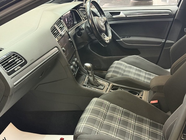 Used Volkswagen Golf 2019 for sale - 76216805: Photo 24