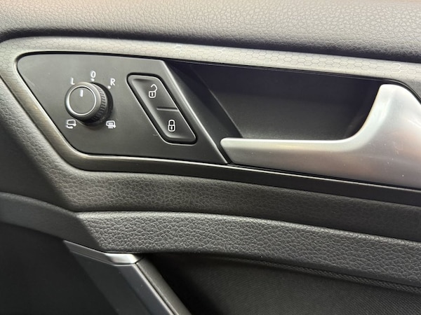 Used Volkswagen Golf 2019 for sale - 76216805: Photo 47