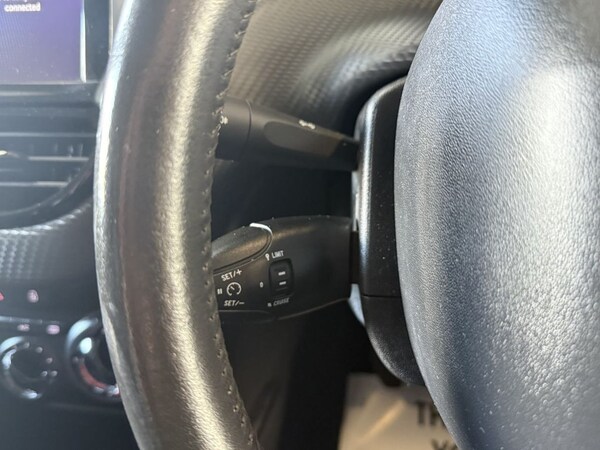 Used Peugeot 2008 2016 for sale - 74830606: Photo 32