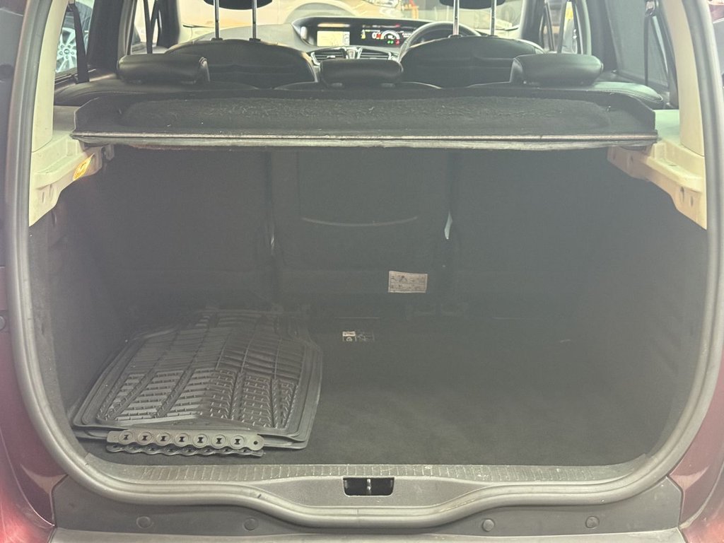 Used Renault Scenic 2015 for sale - 76395683: Photo 23