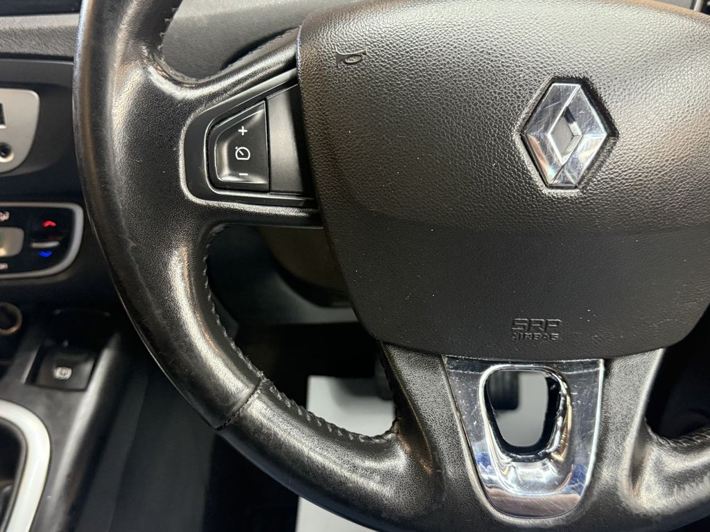 Used Renault Scenic 2015 for sale - 76395683: Photo 30