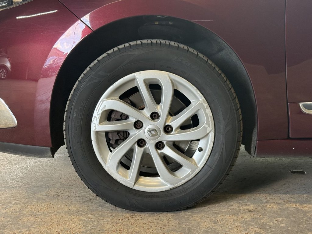 Used Renault Scenic 2015 for sale - 76395683: Photo 37