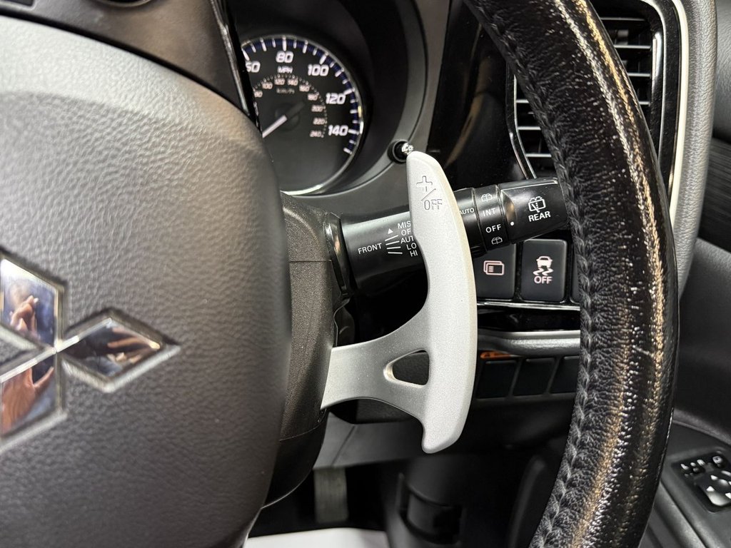 Used Mitsubishi Outlander 2016 for sale - 76520570: Photo 39