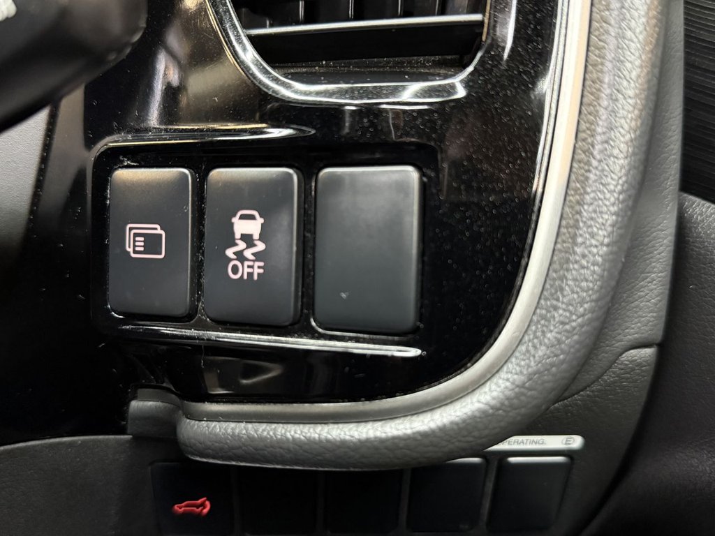 Used Mitsubishi Outlander 2016 for sale - 76520570: Photo 40