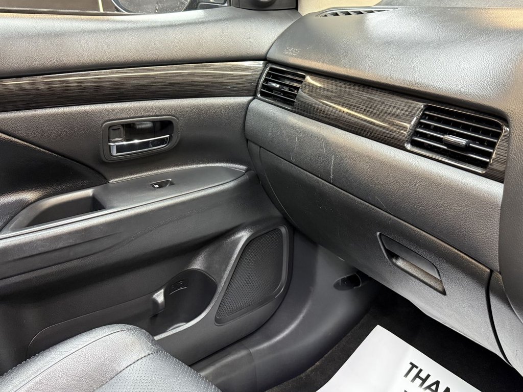 Used Mitsubishi Outlander 2016 for sale - 76520570: Photo 45