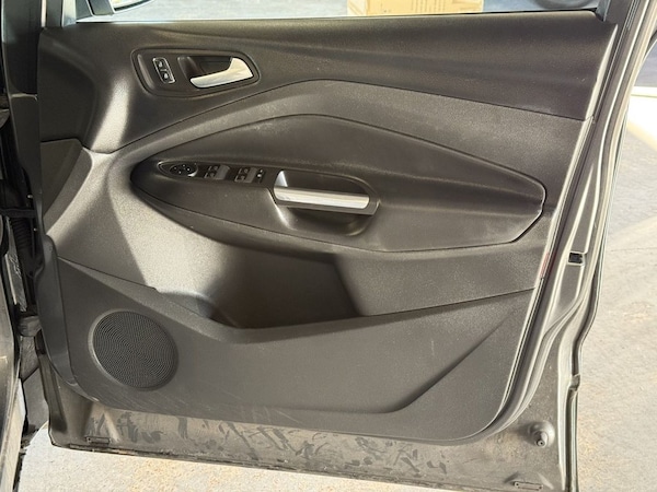 Used Ford Kuga 2015 for sale - 74830617: Photo 27