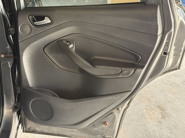 Used Ford Kuga 2015 for sale - 74830617: Photo 29