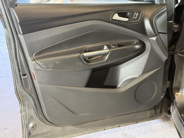 Used Ford Kuga 2015 for sale - 74830617: Photo 33