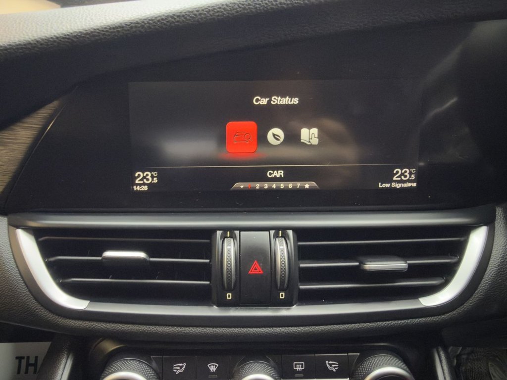 Used Alfa Romeo Giulia 2017 for sale - 76417651: Photo 20