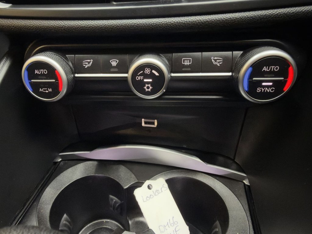 Used Alfa Romeo Giulia 2017 for sale - 76417651: Photo 24