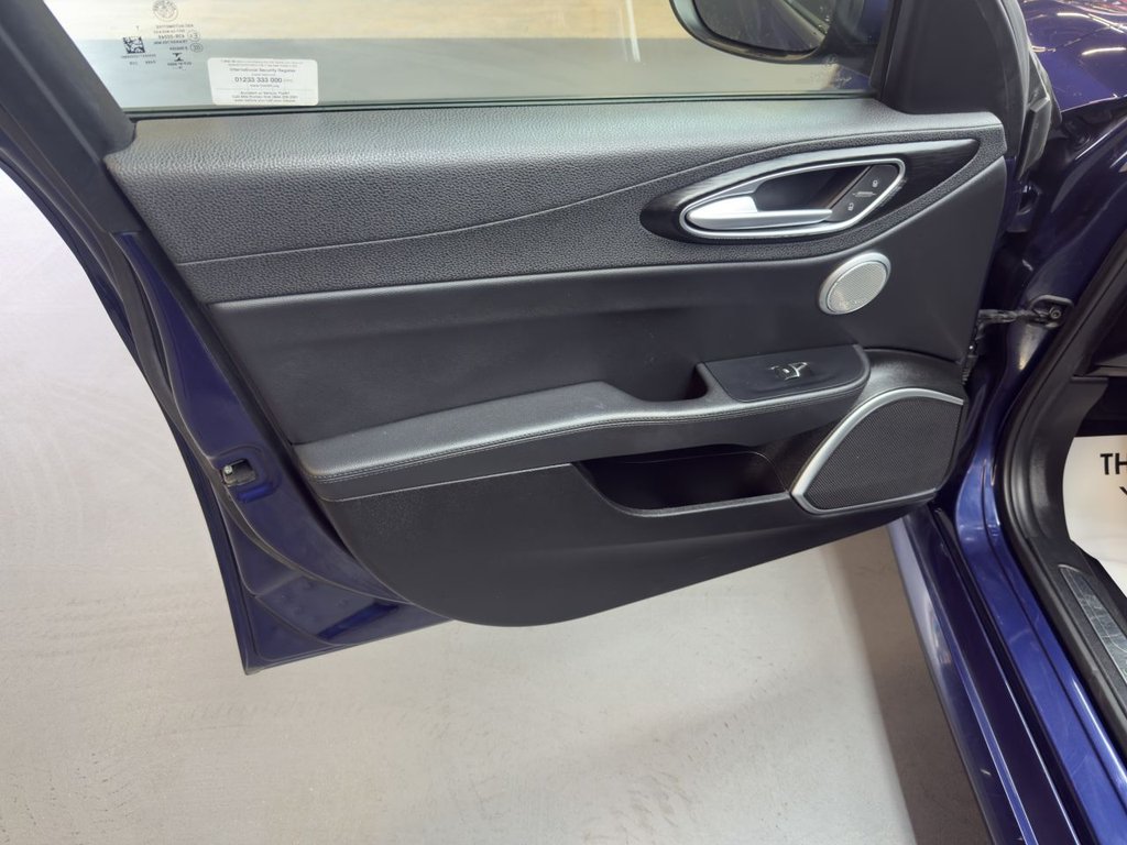 Used Alfa Romeo Giulia 2017 for sale - 76417651: Photo 33