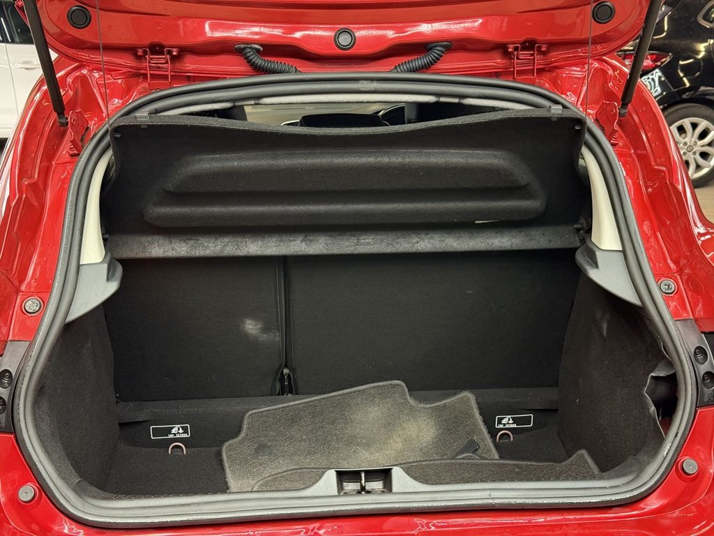 Used Renault Clio 2017 for sale - 76851050: Photo 26