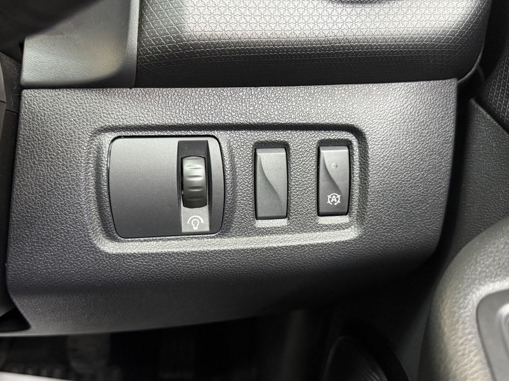 Used Renault Clio 2017 for sale - 76851050: Photo 42