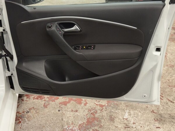 Used Volkswagen Polo 2017 for sale - 74830599: Photo 30