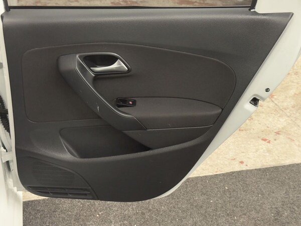Used Volkswagen Polo 2017 for sale - 74830599: Photo 32