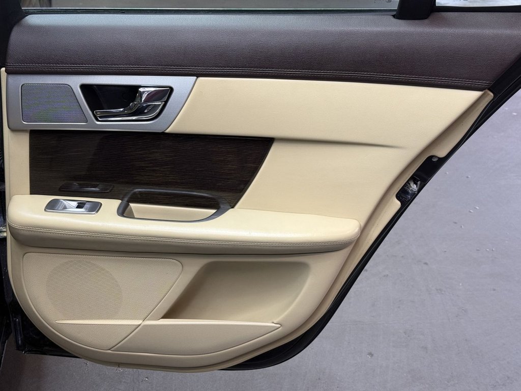 Used Jaguar XF 2012 for sale - 77193469: Photo 21