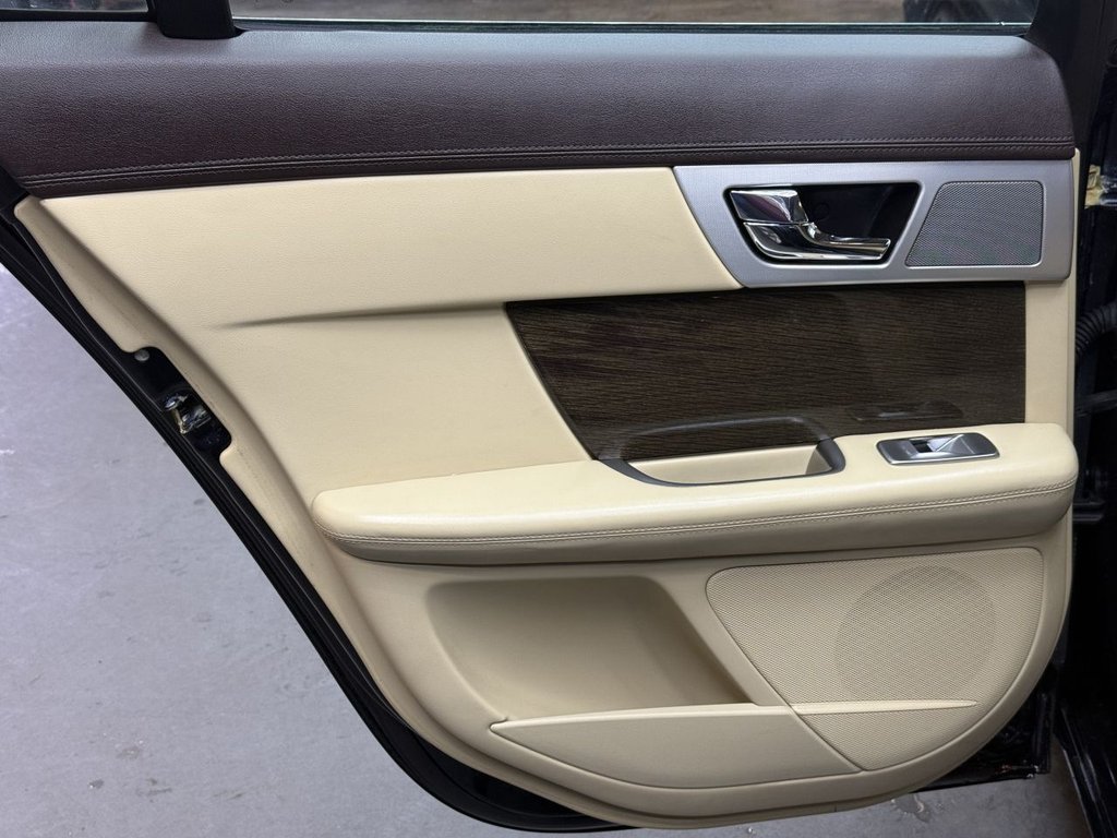 Used Jaguar XF 2012 for sale - 77193469: Photo 27