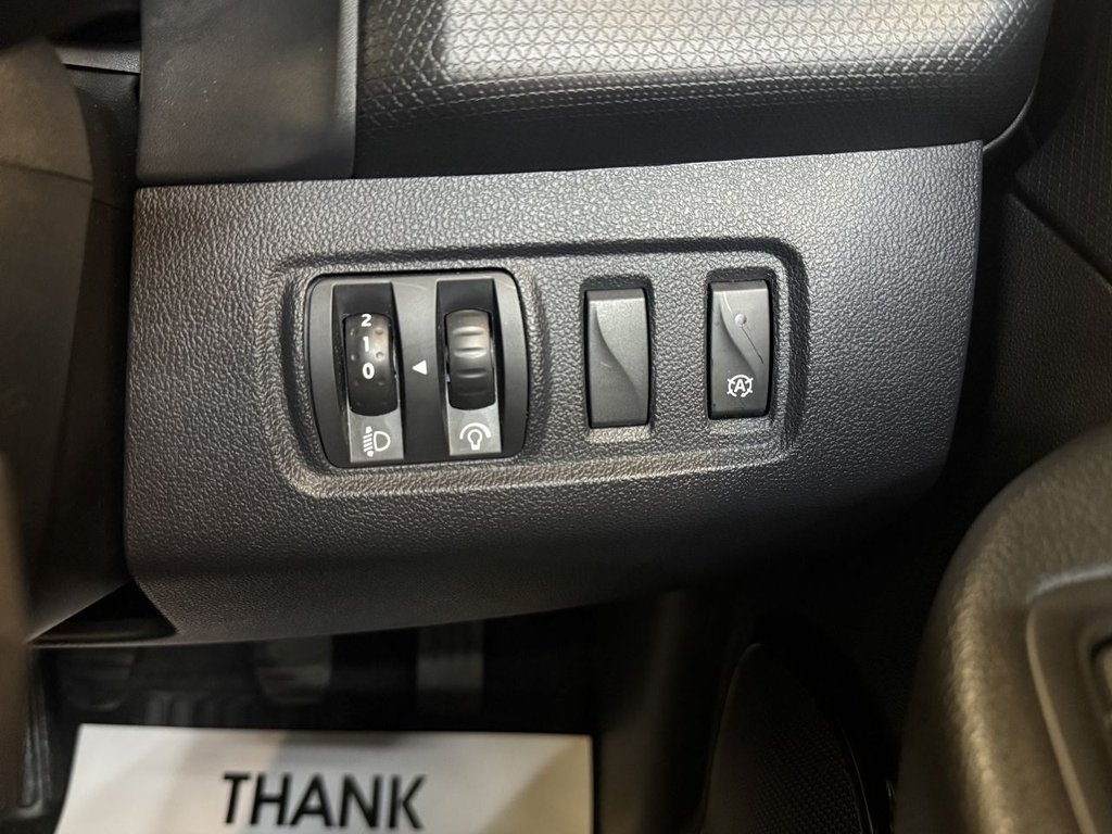 Used Renault Clio 2018 for sale - 76851037: Photo 35