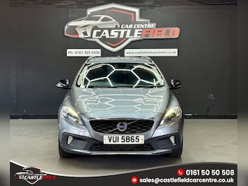 Used Volvo V40 2015 for sale - 79607643: Photo