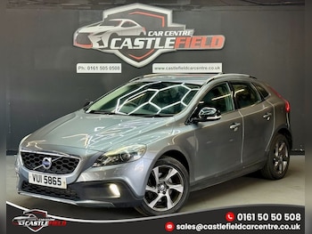 Used Volvo V40 2015 for sale - 79607643: Photo