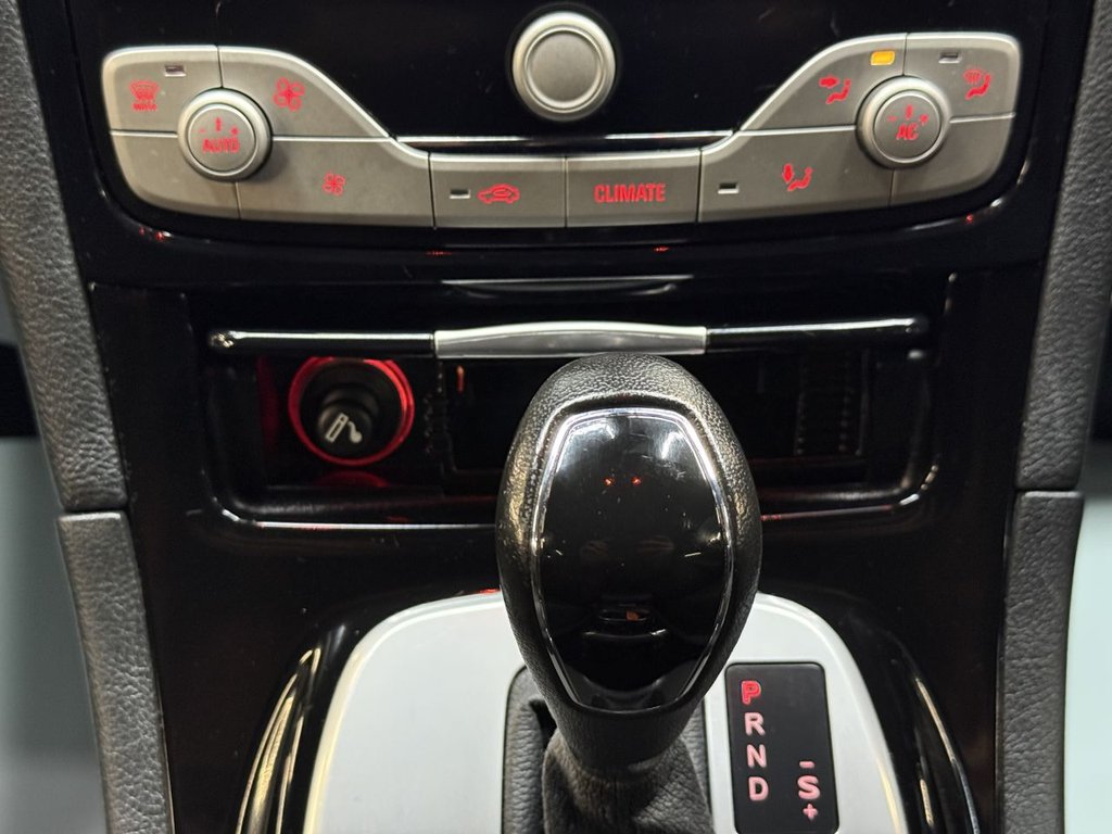 Used Ford Galaxy 2010 for sale - 76510210: Photo 17