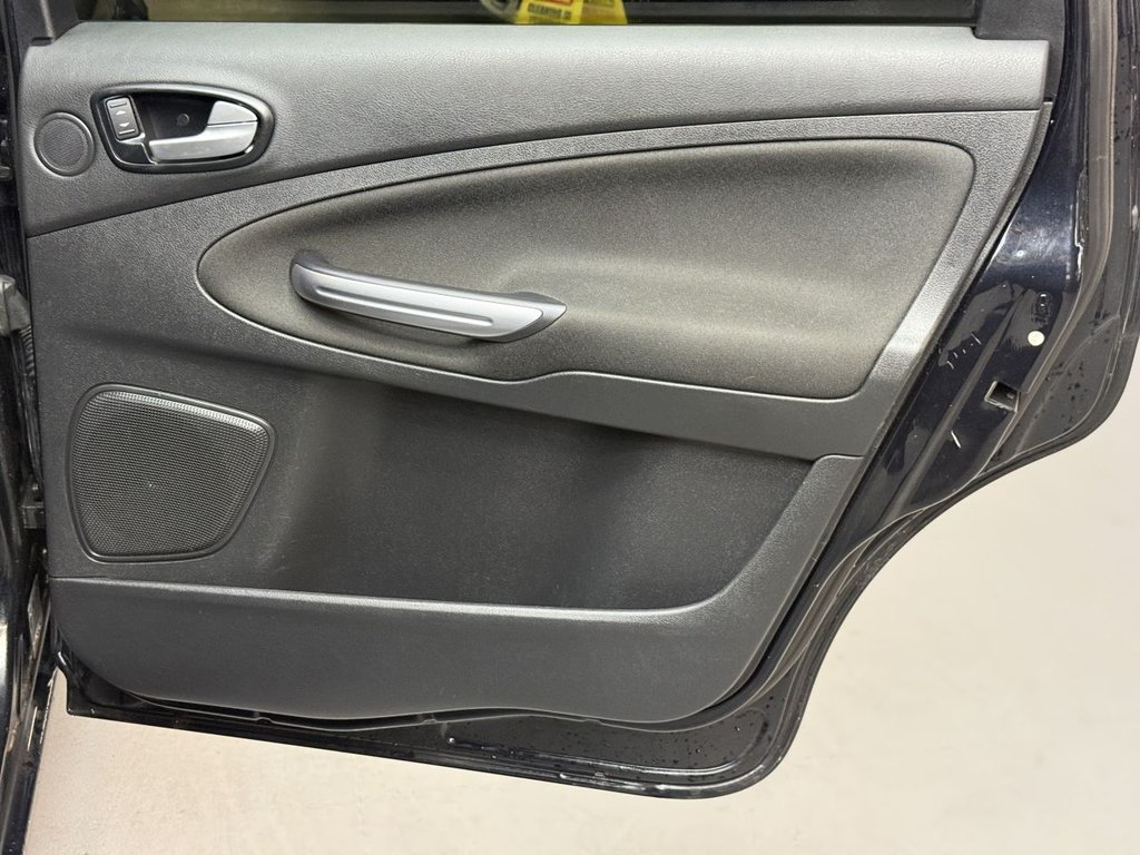 Used Ford Galaxy 2010 for sale - 76510210: Photo 31