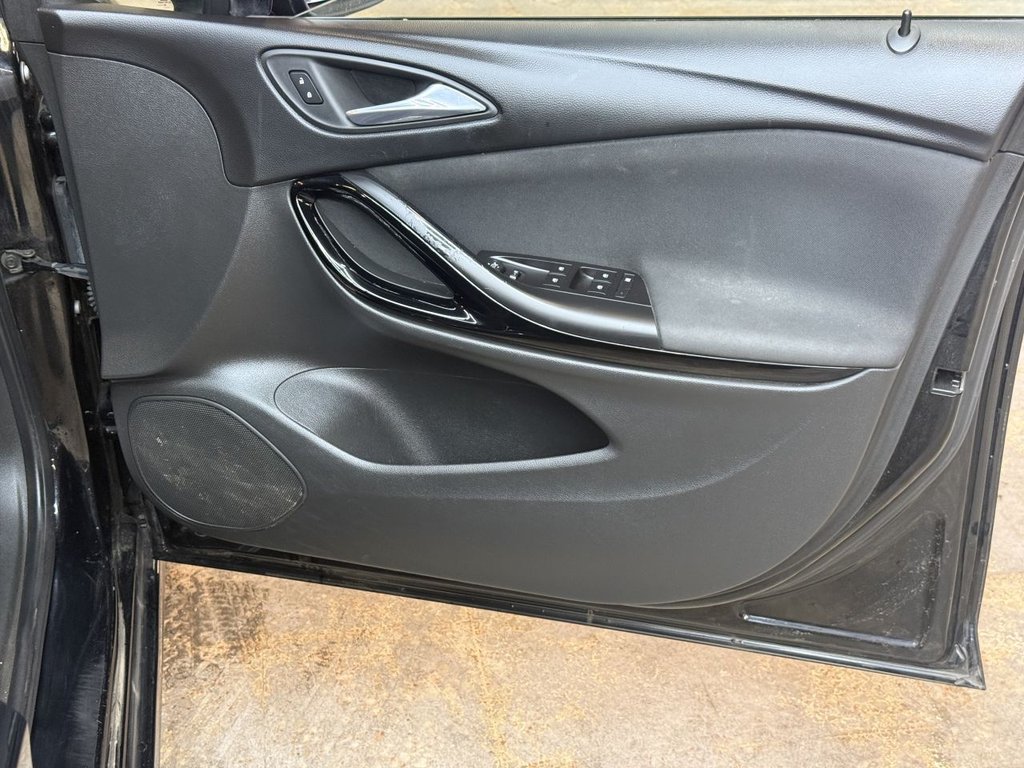 Used Vauxhall Astra 2018 for sale - 76132479: Photo 17