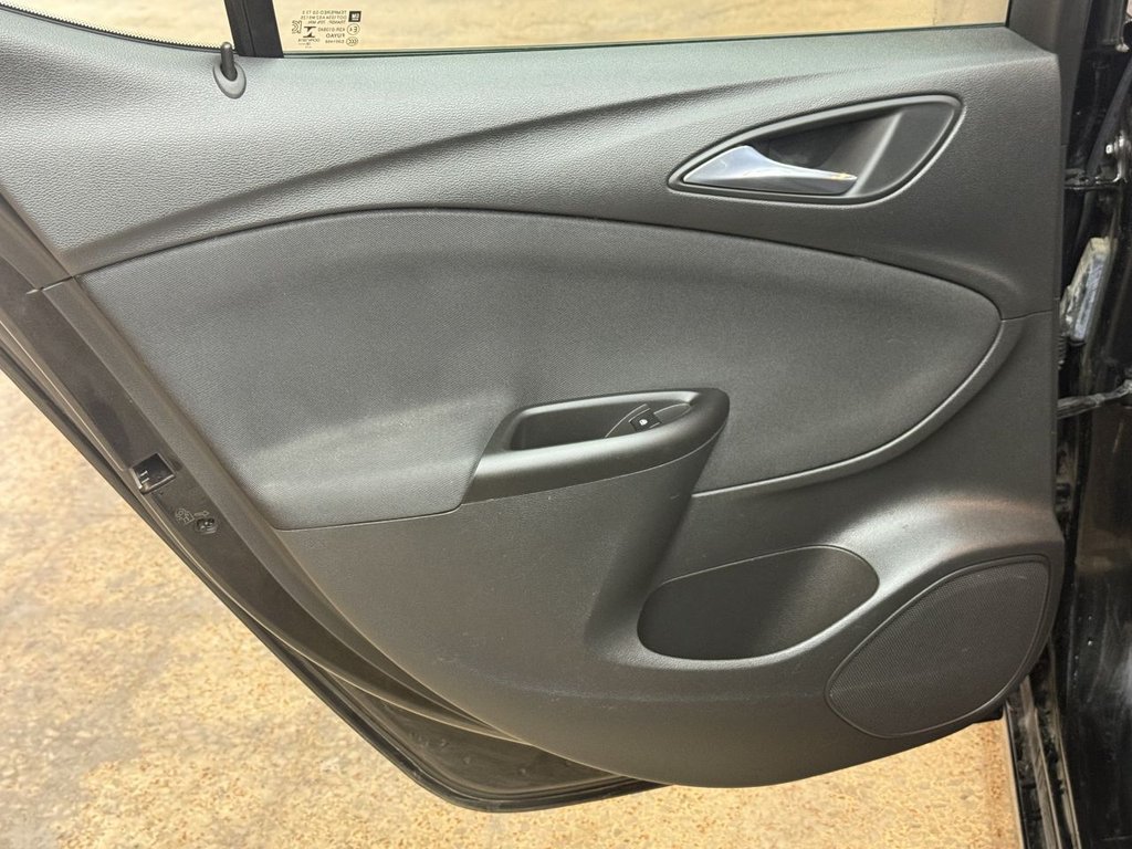 Used Vauxhall Astra 2018 for sale - 76132479: Photo 24