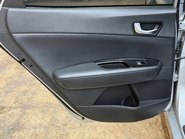 Used Kia Optima 2017 for sale - 76228895: Photo 25