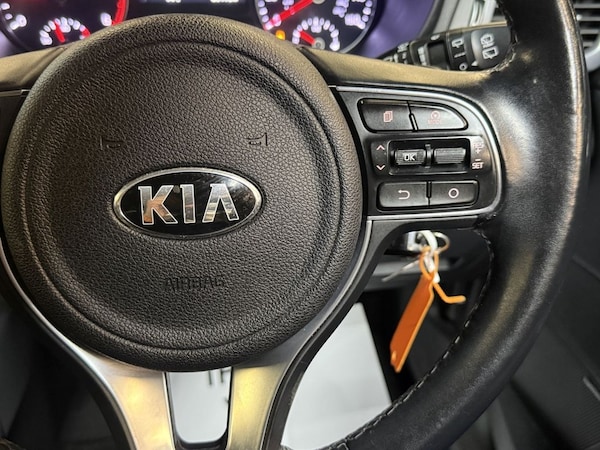 Used Kia Optima 2017 for sale - 76228895: Photo 40