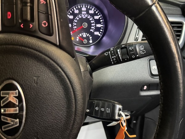 Used Kia Optima 2017 for sale - 76228895: Photo 42