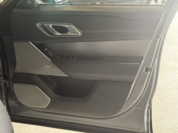 Used Land Rover Range Rover Velar 2018 for sale - 74830575: Photo 26