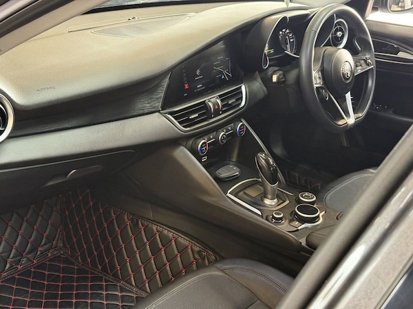 Used Alfa Romeo Giulia 2018 for sale - 76147661: Photo 18