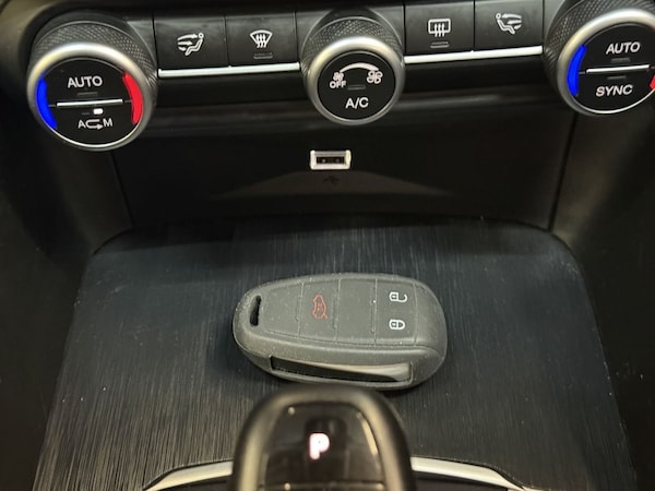 Used Alfa Romeo Giulia 2018 for sale - 76147661: Photo 27