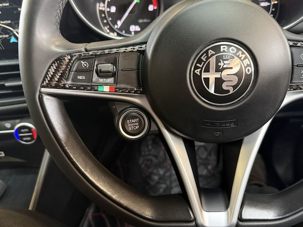 Used Alfa Romeo Giulia 2018 for sale - 76147661: Photo 32