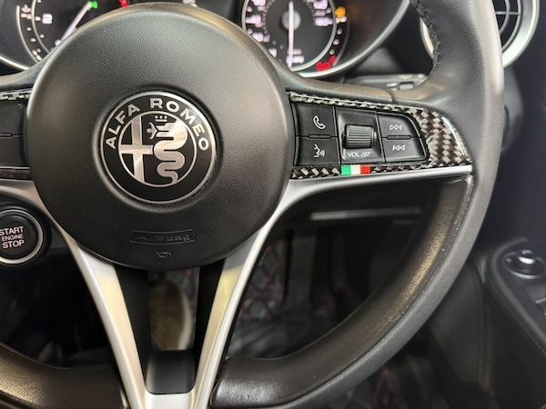 Used Alfa Romeo Giulia 2018 for sale - 76147661: Photo 33
