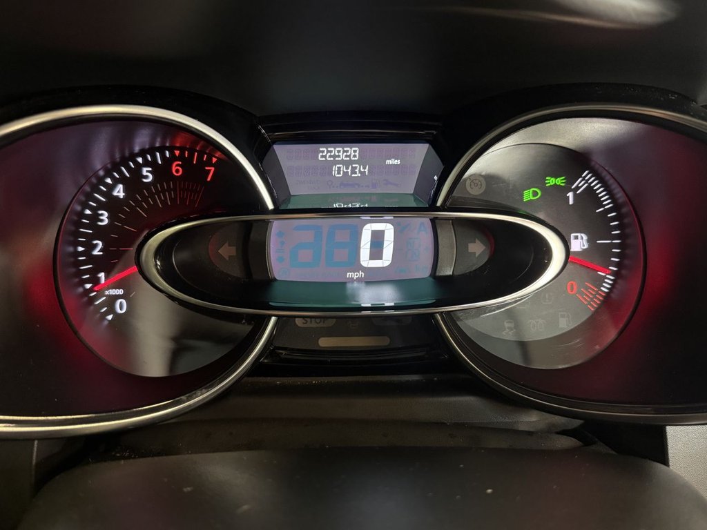 Used Renault Clio 2018 for sale - 76154552: Photo 12