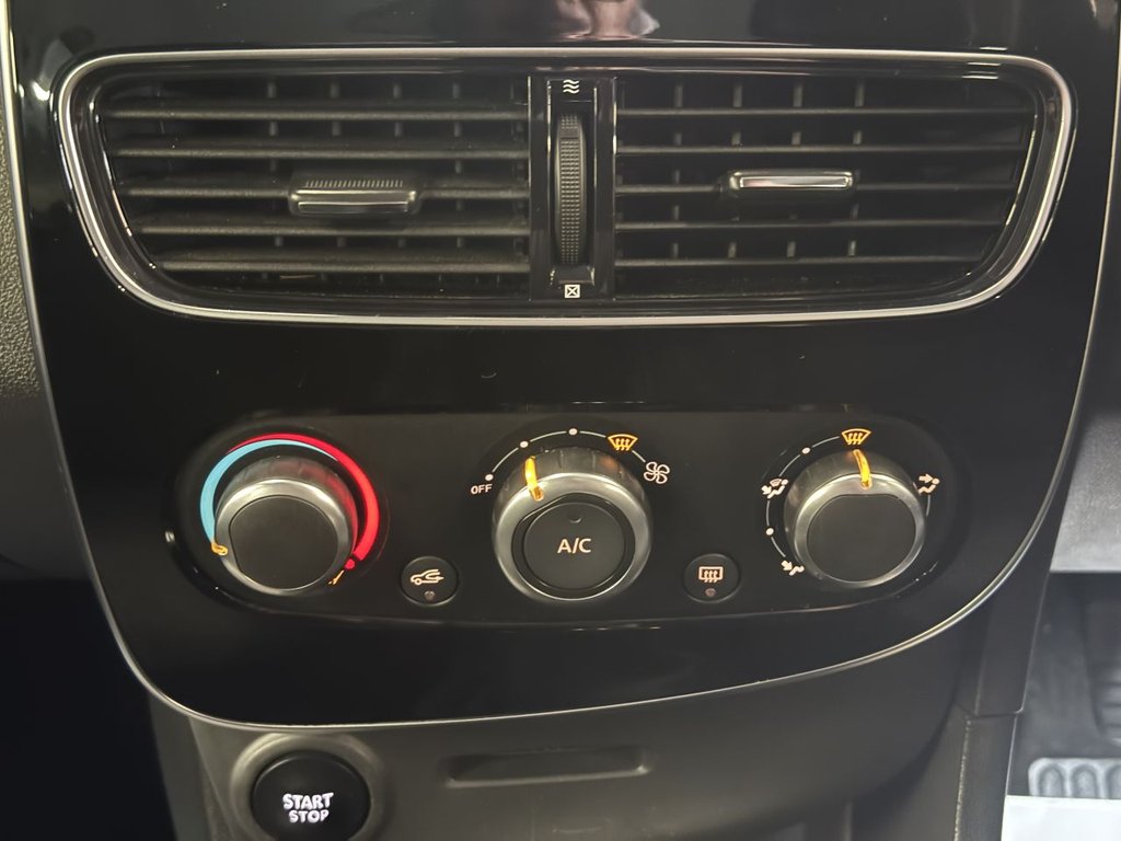 Used Renault Clio 2018 for sale - 76154552: Photo 27