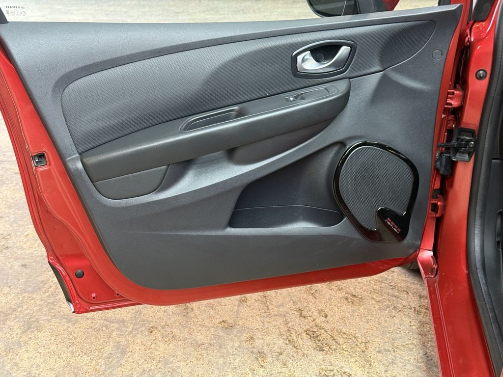 Used Renault Clio 2017 for sale - 76147874: Photo 23