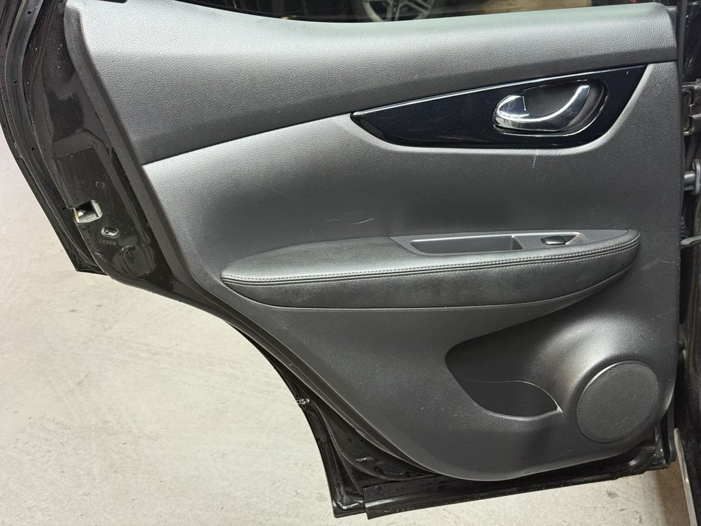 Used Nissan Qashqai 2015 for sale - 76851031: Photo 24