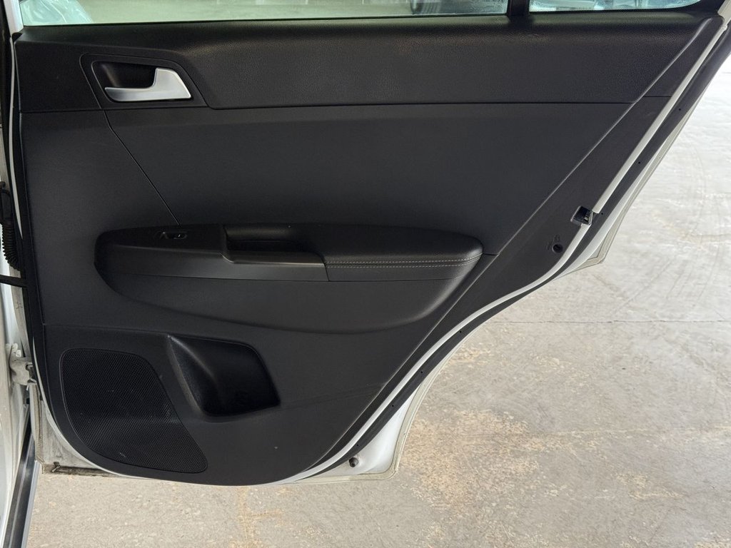 Used Kia Sportage 2017 for sale - 76851023: Photo 33