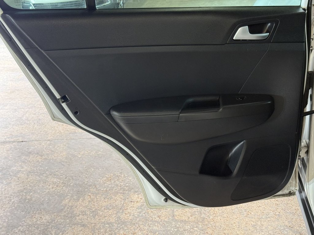 Used Kia Sportage 2017 for sale - 76851023: Photo 35