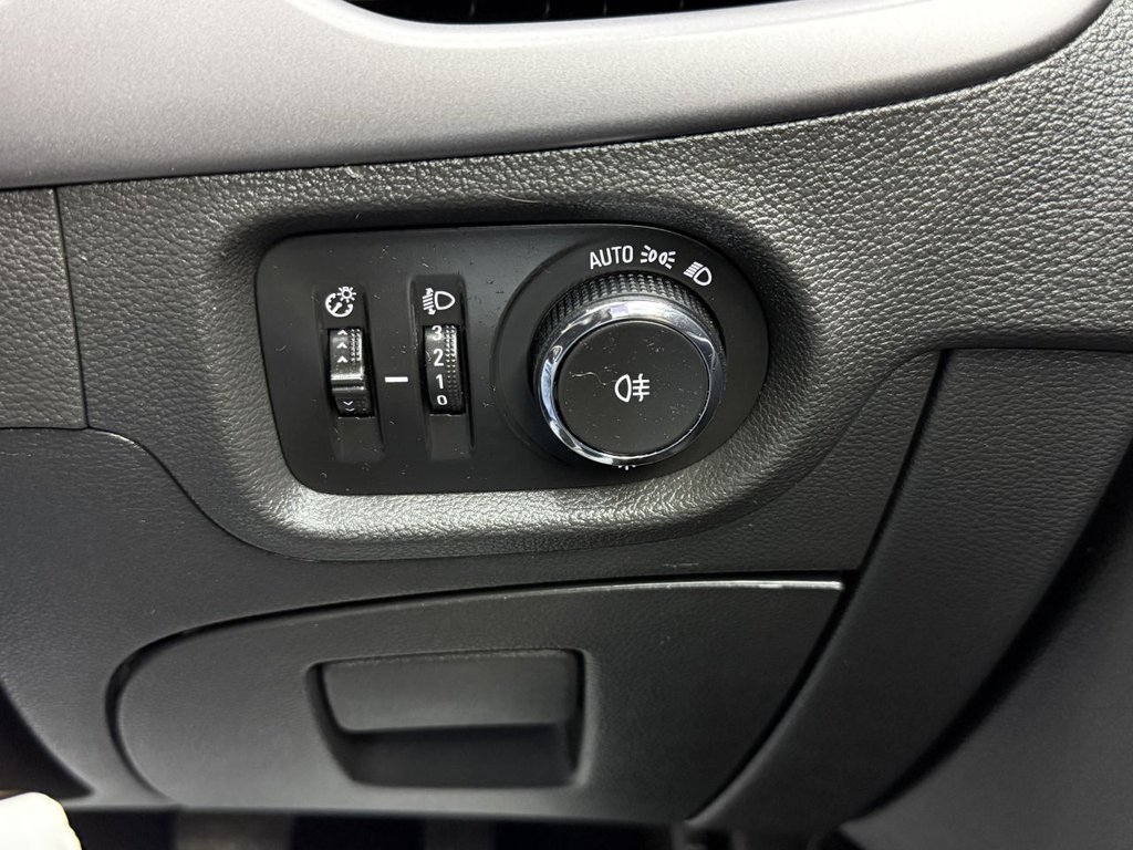 Used Vauxhall Astra 2015 for sale - 77193515: Photo 30